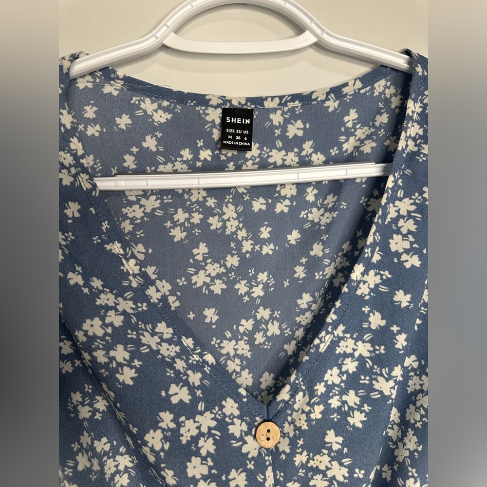 Size M SHEIN floral dress.
